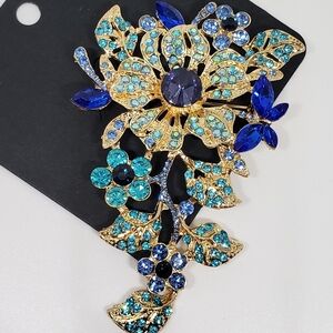Gold Blue Rhinestone Holiday Christmas  Flower Brooch Pin